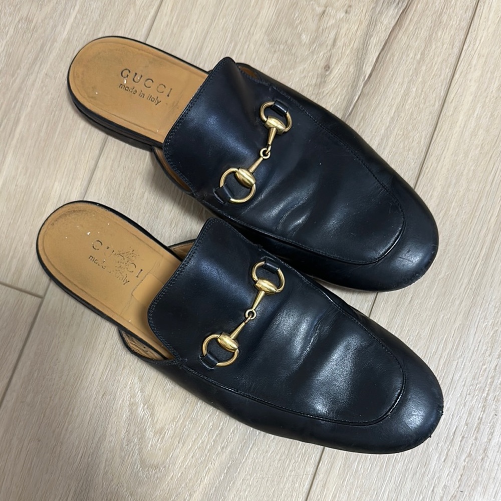 Gucci Black Leather slip on Loafers